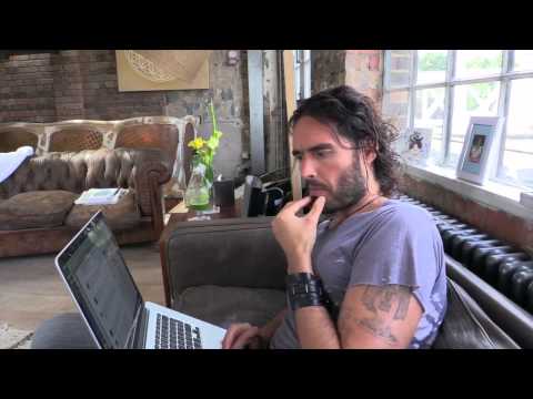What's Behind Ferguson Protests? Russell Brand The Trews Comments (E124)