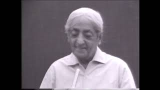 Krishnamurti - ¿Tiene algún valor sentarse en silencio para observar el pensamiento?