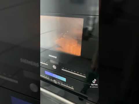Решил разогреть суп😂🔥