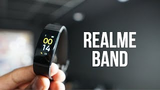 Realme Band Preview - Design, Display, USB Charging Feature on a budget!