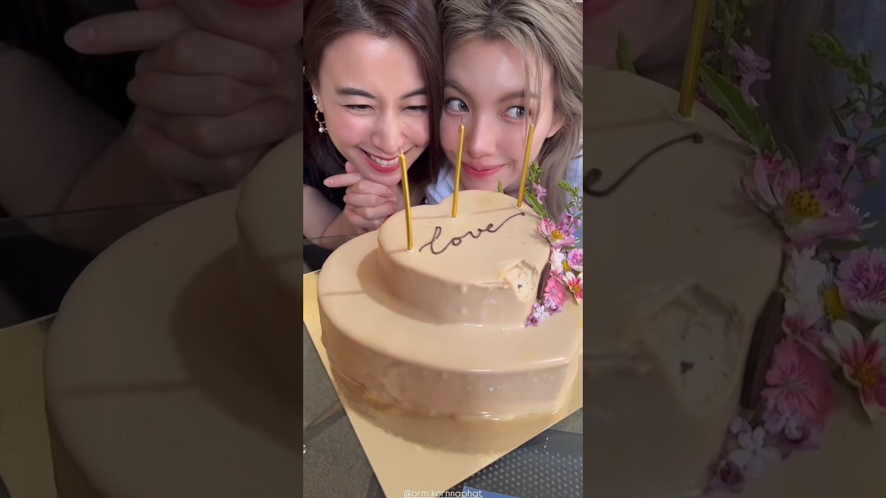 Orm Kornnaphat's Birthday Celebration! 🎂🎉 #lingorm #ormkornnaphat #birthdaycelebration #shorts