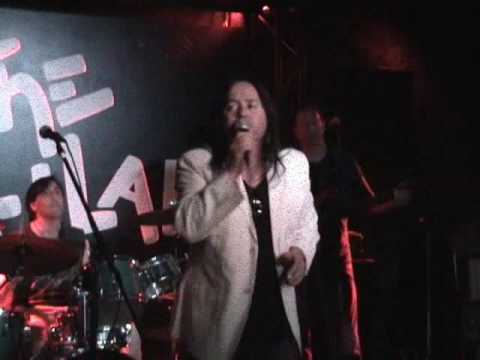 "Lights" performed "Live" at The Cellar 4 -19- 09 ...