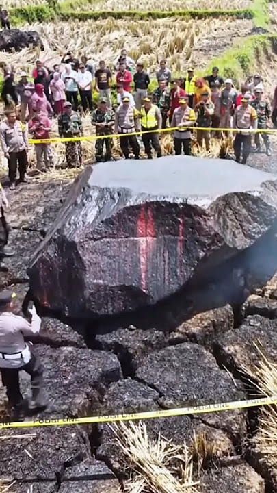 amankan batu meteor yang jatuh di majalengka dan cirebon #batumeteor #meteor #shorts