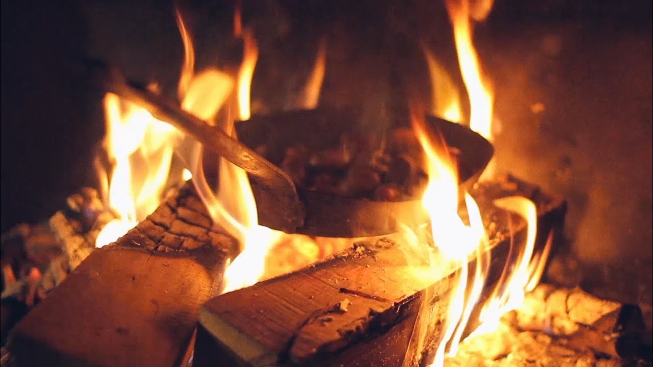 Hoy es el da de la Diada de Catalua, y eso nos ha permitido encontrar una cancin que nos llena de esperanza hablndonos del sol, que vemos hoy, las nubes que veremos y alguna lluvia que se puede escapar. La cancin de hoy nos la trae, Pau Vallv, un msico, compositor y productor cataln que se dedica, adems de hacer sus discos y giras de conciertos, a componer bandas sonoras para cine, televisin y publicidad  y a producir discos de otras personas. Aqu nos trae el tema "un sol radiant" (un sol radiante) como el que tenemos a primeras horas de este sbado festivo.