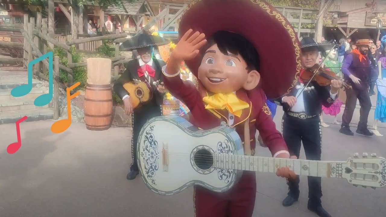 Miguel's Fiesta Latina - Coco - Disney Music Festival - Disneyland Paris