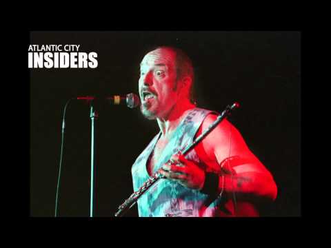 Jethro Tull – Interview Ian Anderson - Paris 2022 - Duke TV  [DE-ES-FR-IT-JP-POR-RU Subs] 