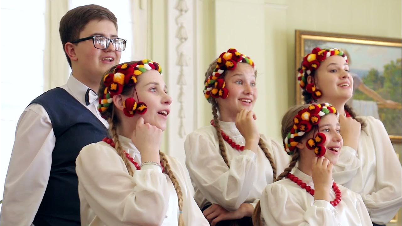 Степов песни. Гурт степ дівчина африка cover. Кэти смит аэробика. Степ стиль танца. Чечетка ноты.