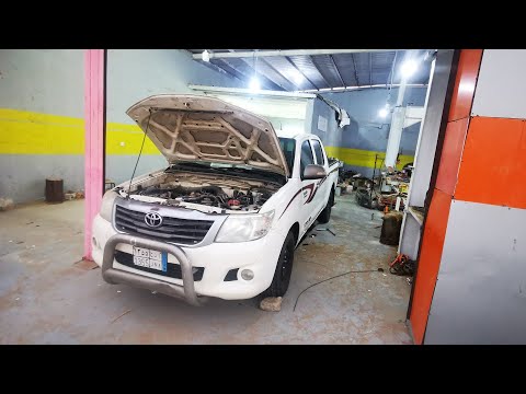 عطل بسيط في هايلوكس 2014 مايخطر على بالك