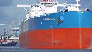 LNG POWERED SUPERTANKER VLCC 'ADVANTAGE VITAL' LEAVES ROTTERDAM PORT  4K SHIPSPOTTING AUGUST 2023