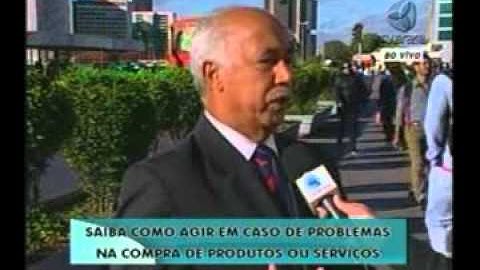 Consumidores usam internet para fazer reclamações. Procon dá dicas de como agir.