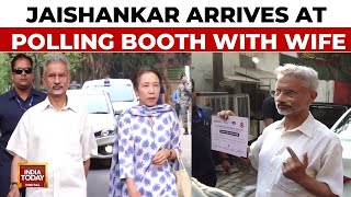 Foreign Minister S. Jaishankar Arrives At Polling Booth With Wife Kyoko To Cast His Vote | LS Polls
