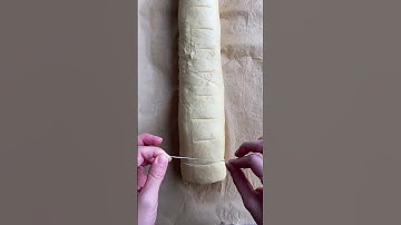 Cut the PRRFECT cinnamons rolls with dental floss, not a knife 🙌 #bakingtips #cinnamonrolls #baking