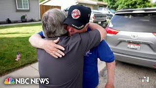 Neighbors honor veteran with homecoming surprise image