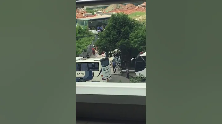 四川省天府新區興隆鎮重大上訪事件！天府新區公安局在地鐵廣福站暴力逮捕興隆鎮訪民！ - 天天要聞