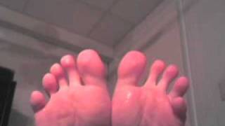 Beautiful Foot Tease. Nice Spreads, Wrinkled Soles.