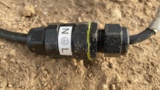 Łączenie Przewodu W Ziemi. Mufa Hermetyczna. Podłączenie Oświetlenia Podjazdu.