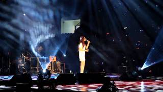 20100129_公司尾牙_范瑋琪_一個像夏天一個像秋天