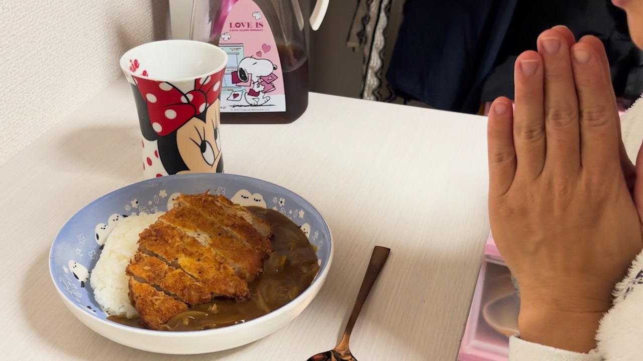 How A Low-Salary Japanese Girl Spends Her Quiet Days Off Alone