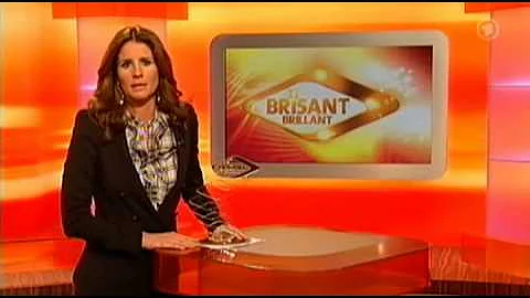 Mareille Hoeppner in leather pants