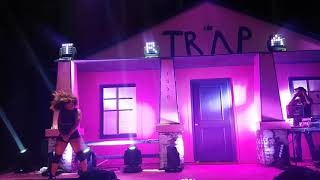 2 Chainz - Riverdale Rd live (Pretty girls like trap music tour)