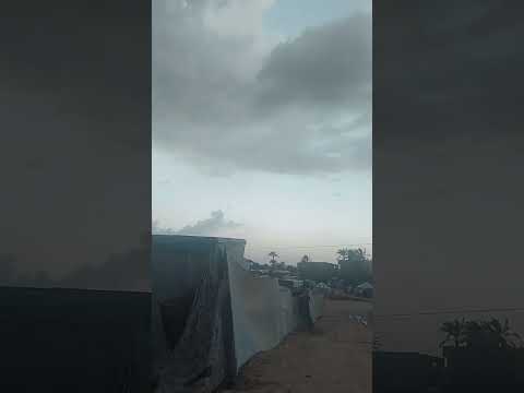 بين خيام النازحين وأسير تحت الأمطار الغزيرة مشاهد موجعة تعكس مأساة إنسانية حقيقية