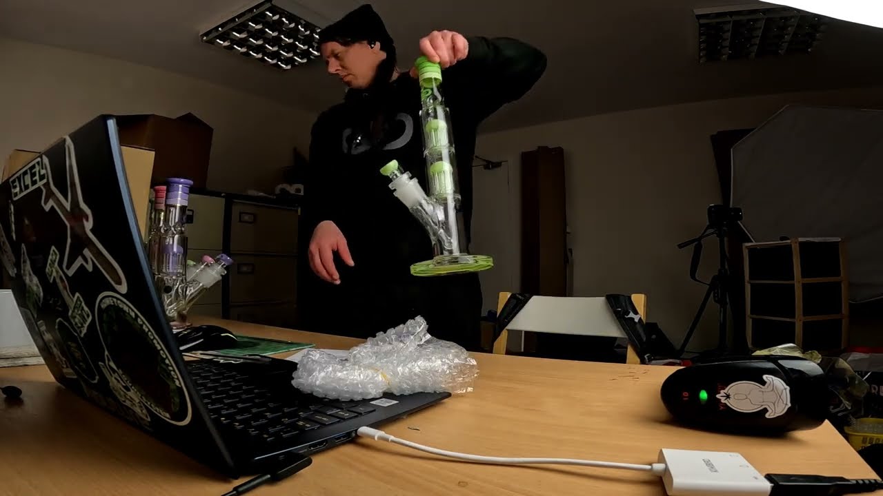 Captivating Grace Glass Bongs: Elegance & Performance Unleashed!