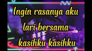 Vita Alvia _ Simalakama (lirik lagu)