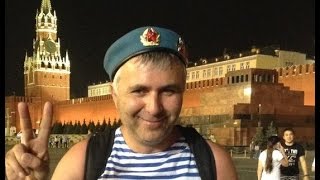 День ВДВ в Югославии в 2000-х годах. Показуха. Присутствовали и американцы.