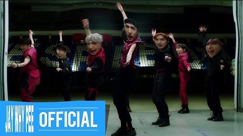 stray kids "god