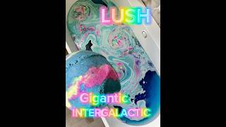LUSH HUGE INTERGALACTIC Bath Bomb DEMO❤️#lush #bathbomb #lushcommunity #fyp #bathig #shors
