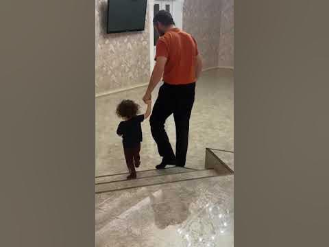 Альфия приглашает отца на танец😊 - YouTube