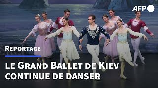 Loin des combats en Ukraine, le Grand Ballet de Kiev veut continuer à danser | AFP