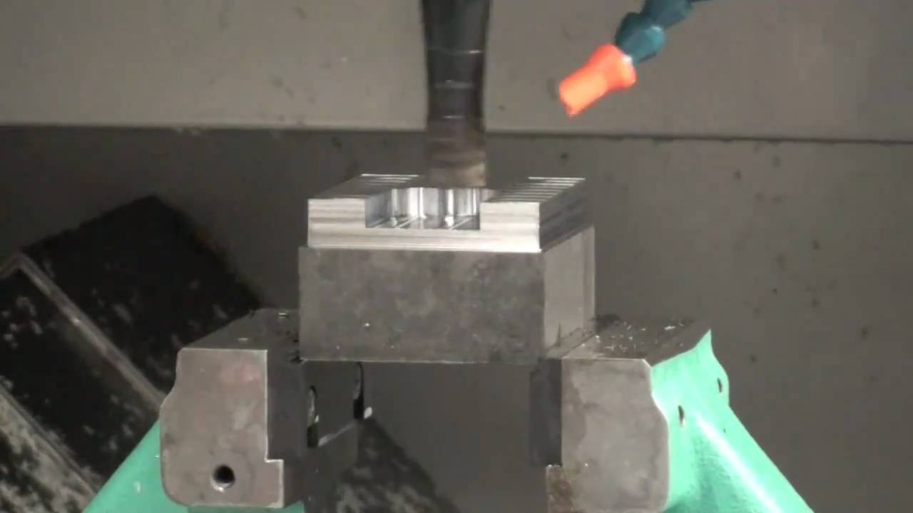 Tauchfräsen - YouTube