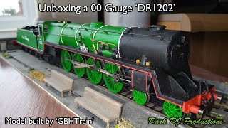 Unboxing a '00 Gauge' DR1202
