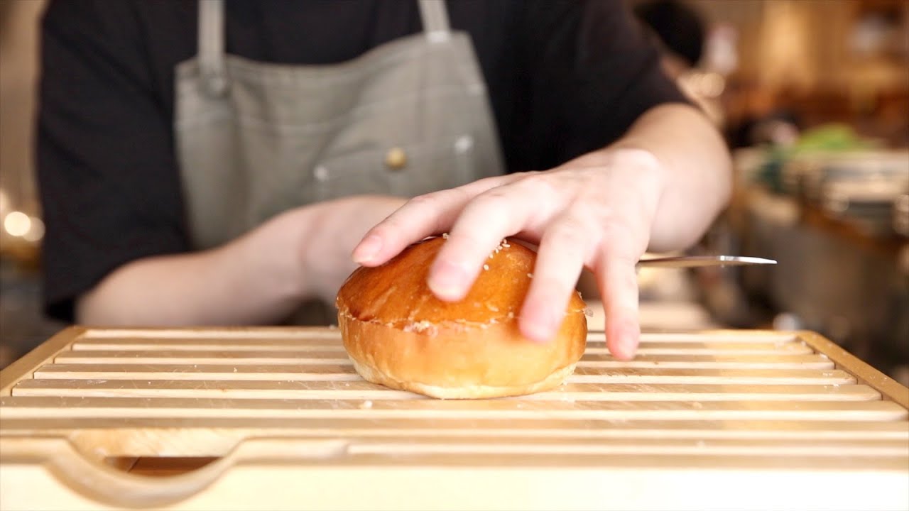 おしゃれダイナーの絶品牛肉バーガー3種とスイーツバーガーの作り方