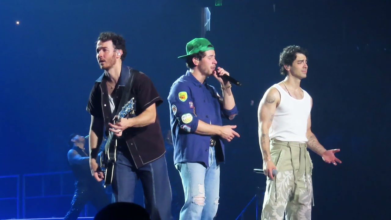 Burnin' Up - Jonas Brothers - 10/12/2023