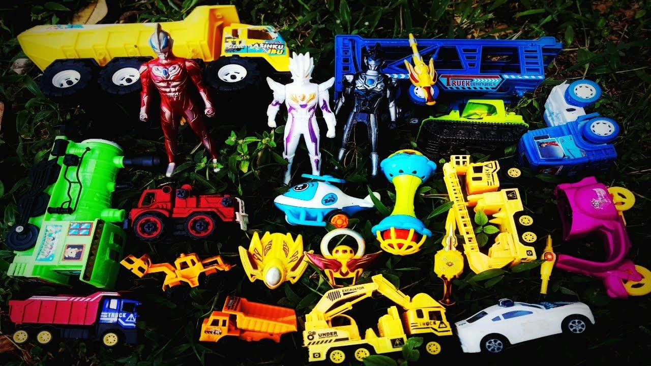 Mencari Ultraman mobil vespa truk helikoplter #ultramantiga #ultraman ...