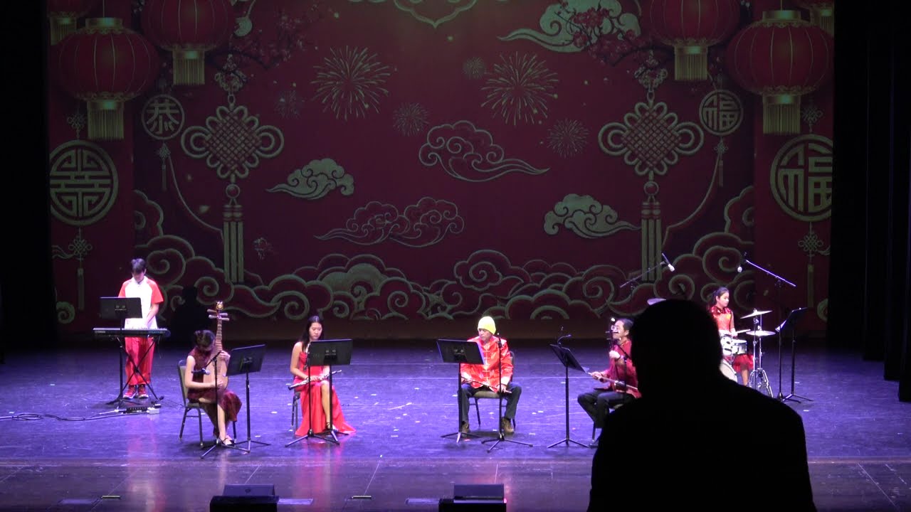 中西乐队合作《春节序曲》