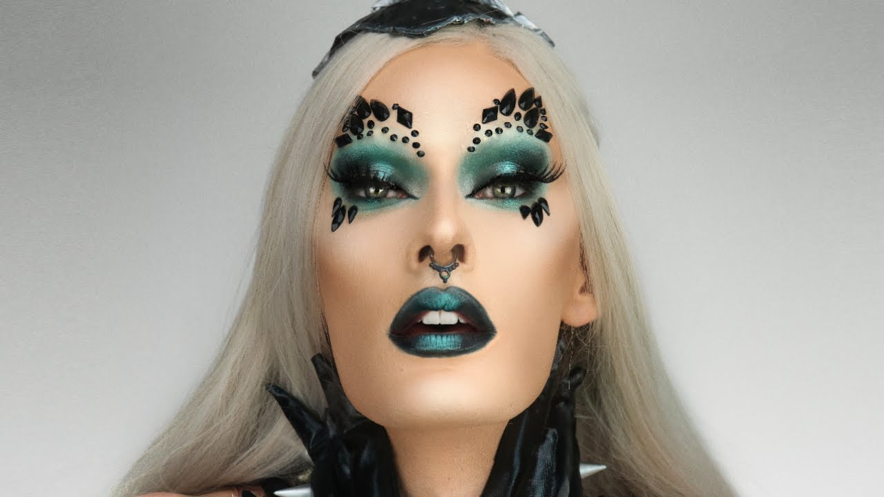 Дарк грим. Drag Queen Makeup гротеск. Драг Квин макияж. Dark Queen макияж.