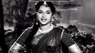 Aayi jhoomti bahaar - lata mangeshkar, talat mehmood, insaniyat song