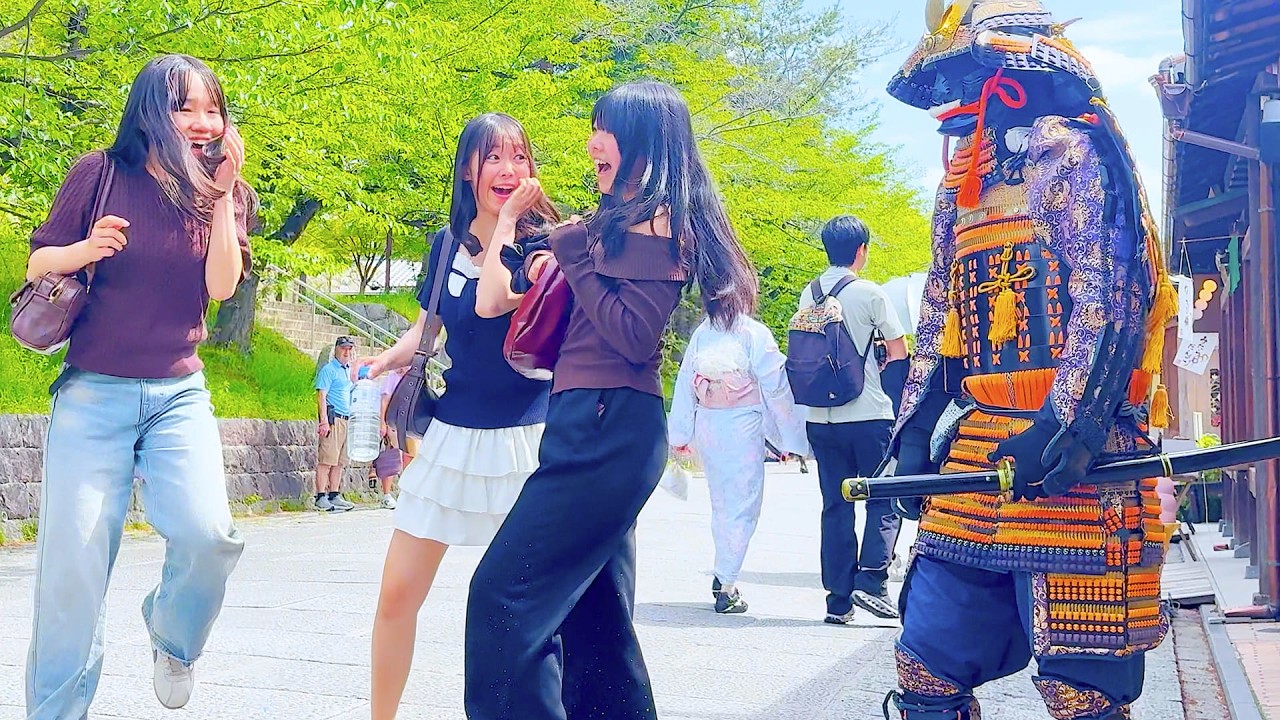 Non-Stop Screaming 🤣 Living Armor Prank in Kyoto #151