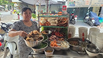 Bà trùm bún mắm Sài Gòn Út Mẫn nấu nồi nước lèo ngọt nhờ đầu cá lốc bông đồng