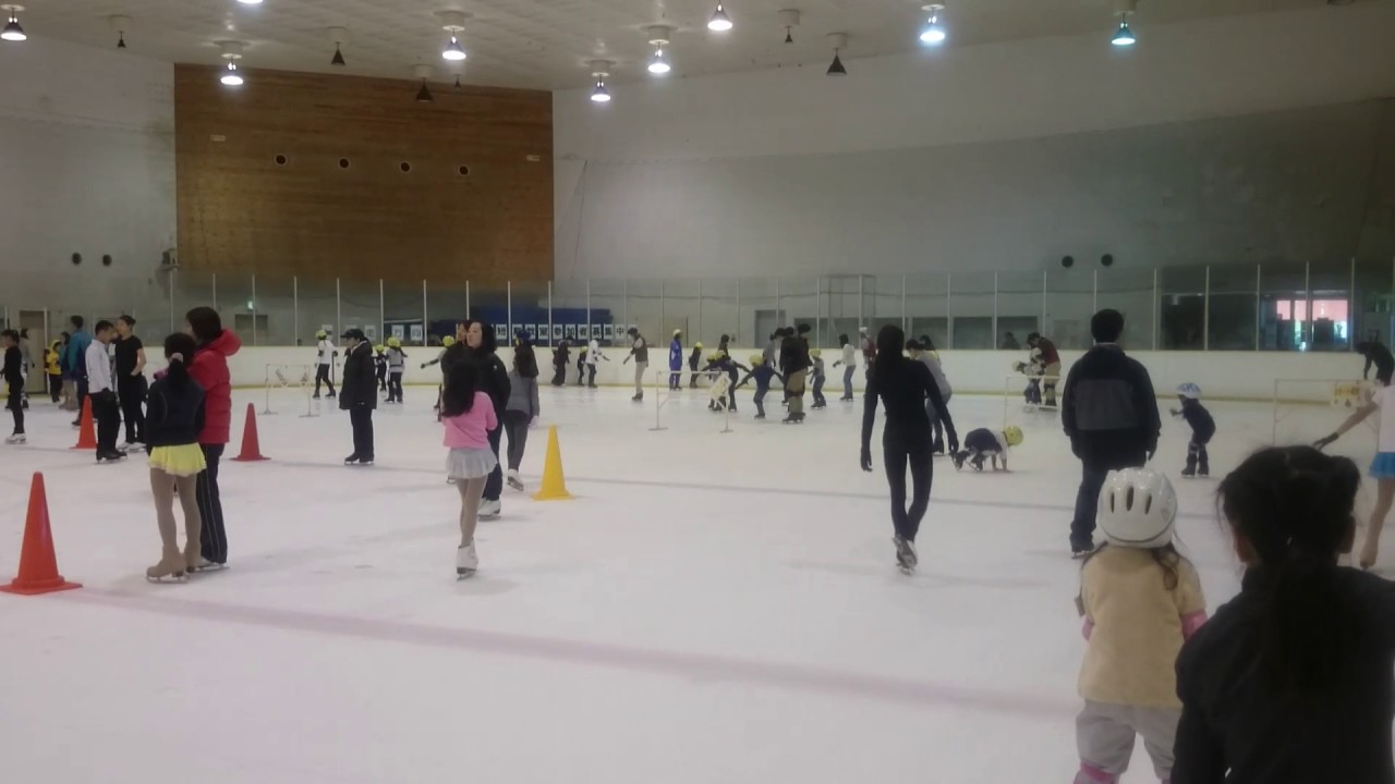 関東のスケートリンク 全天候型や屋外イルミネーションも 神奈川 東京 千葉 Mama Tuuli