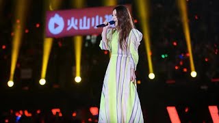 Hebe田馥甄温柔演唱《小幸运》，感人至深，唱哭台下很多观众。