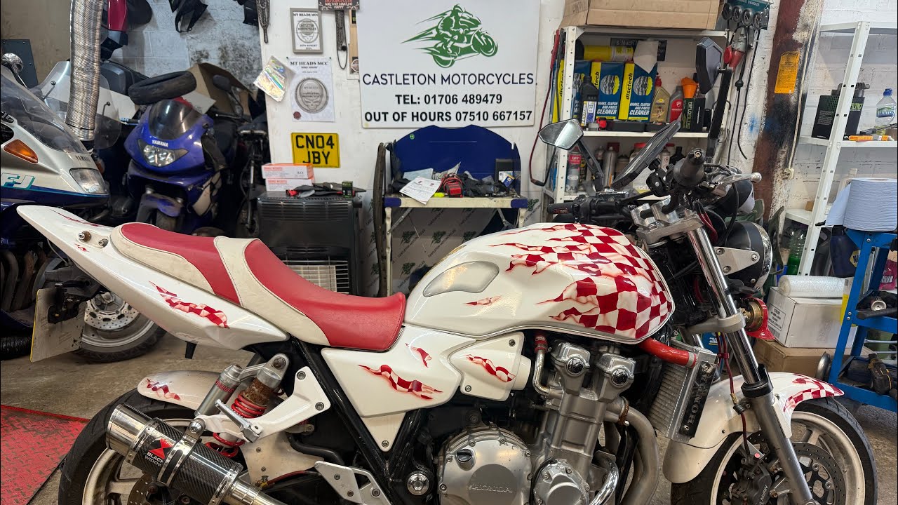 Honda CB1300 2003 Engine replacement, service @ new chain & sprockets. 