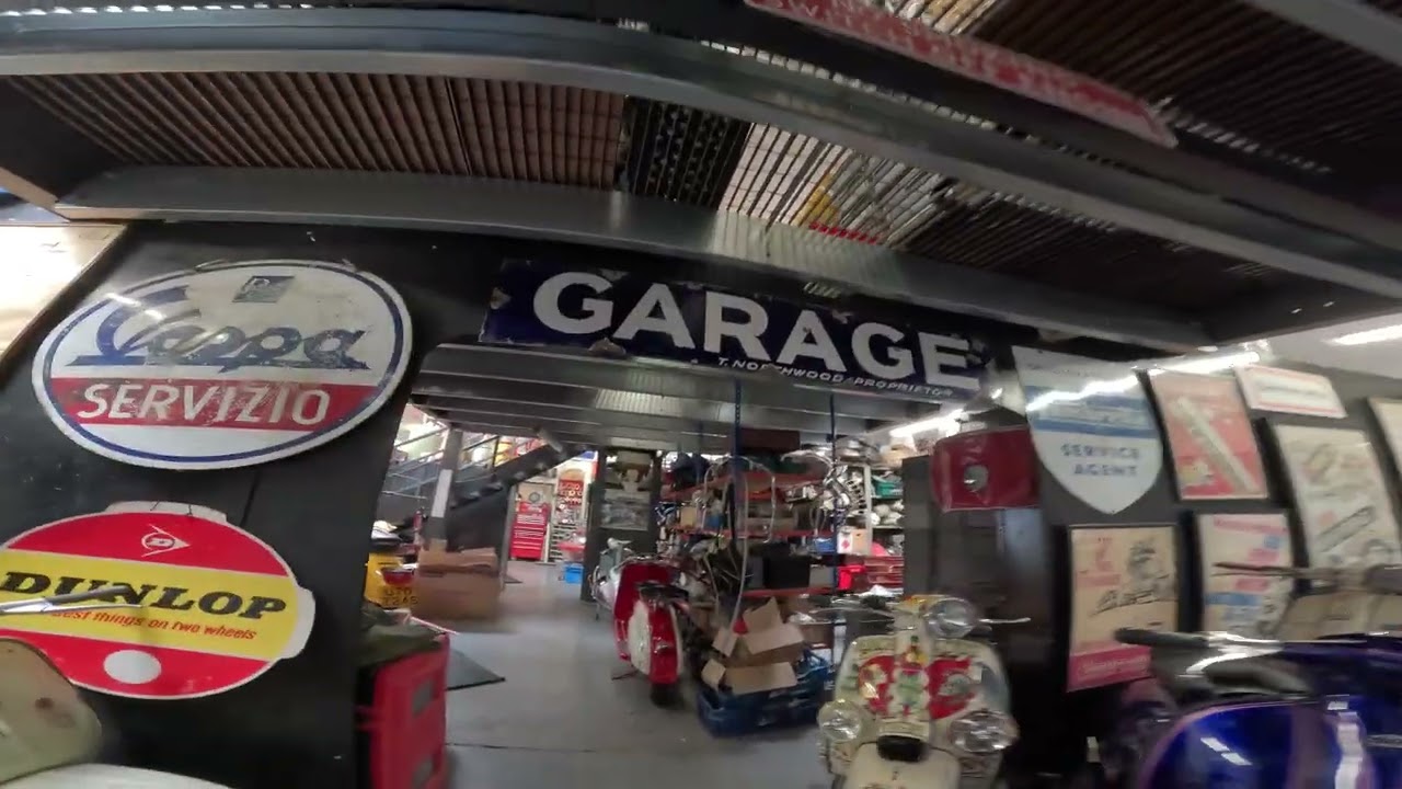 Quick walk round Dez's "Disco Dez Scooters"