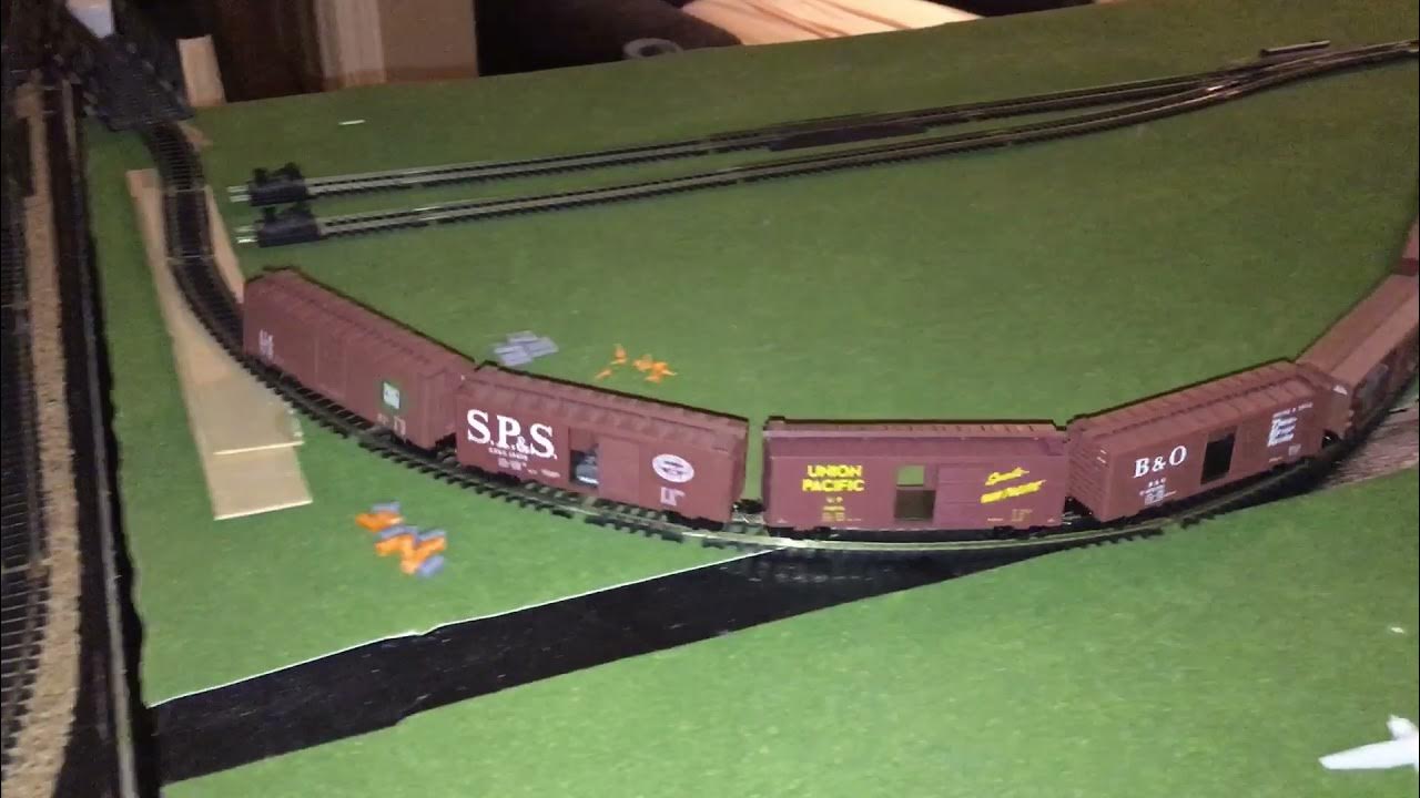 28 C & L N Scale 2’ x 4' Layout Two 2'x4' Bases Connected to Form an