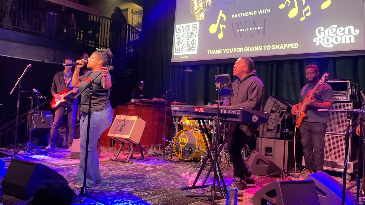 Imade Covers “Can We Talk” by Tevin Campbell | SNAPZ Open Mic Minneapolis Imade Covers “Can We Talk” by Tevin Campbell | SNAPZ Open Mic Minneapolis