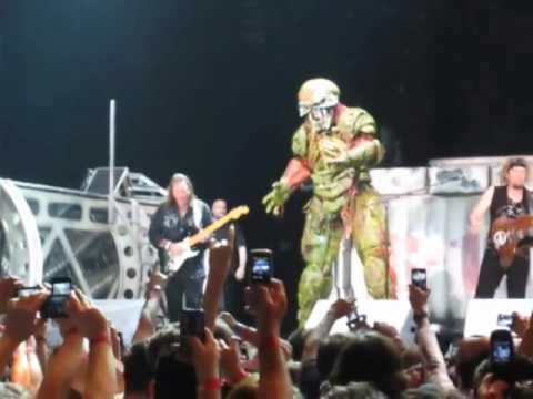 Final Frontier Eddie - Iron Maiden Live 2010