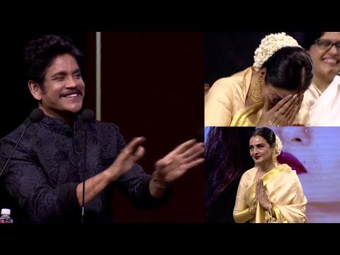 Funny Conversation Between Nagarjuna & Rekha at ANR National Awards 2018-2019 - Filmyfocus.com